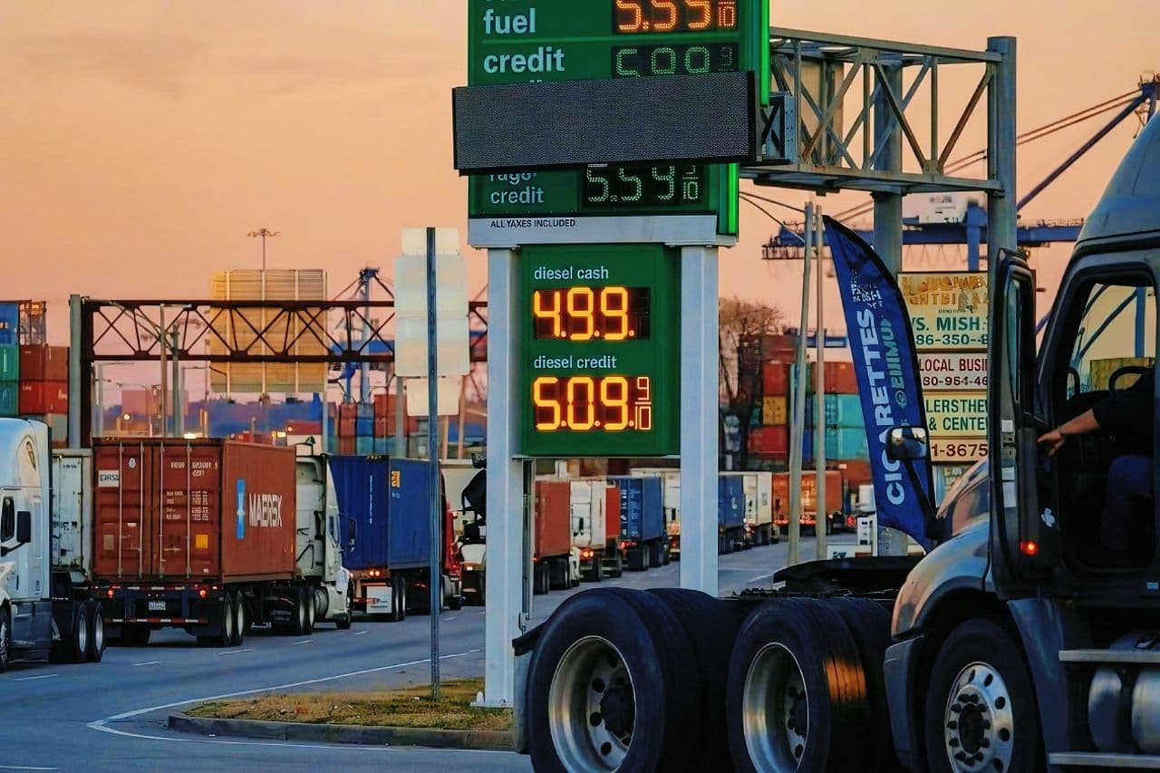 Diesel Price Surge Threatens U.S. Economy – Inflation Risks Ahead
